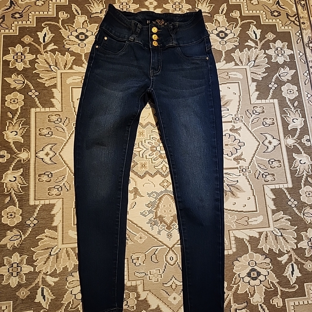 Bella B Skinny stretch jeans size 3 with rhinestone button accents